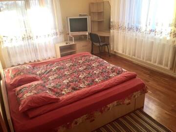 Фото номера Двухместный номер с 1 кроватью и общей ванной комнатой Лоджи Cabana Muntele Paltinei г. Someşu Rece 17