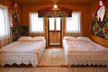 Фото номера Номер Делюкс с 2 кроватями размера «queen-size» Лоджи Cabana Muntele Paltinei г. Someşu Rece 3